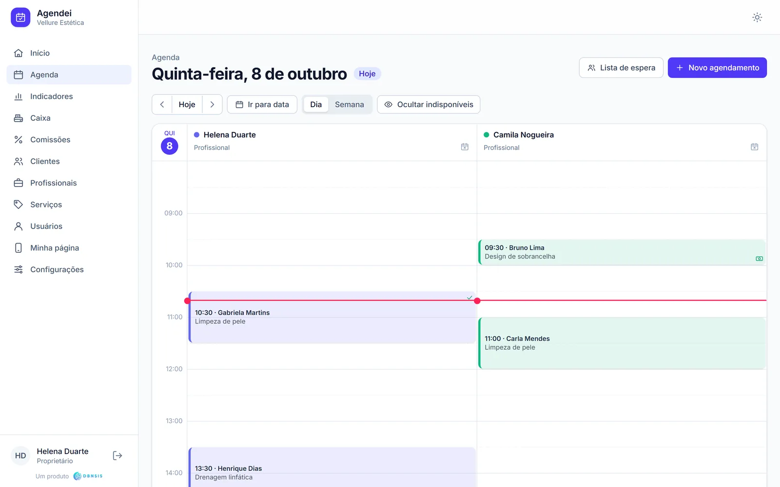 Agenda do Agendei no computador: o dia com uma coluna por profissional, os atendimentos de cada uma e a linha do horário atual.